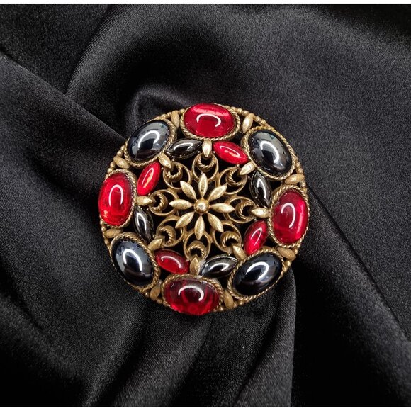 Vintage COROCRAFT Red & Black Cabochon Gold-Tone Circular Brooch Pin Jewelry - Picture 2 of 6